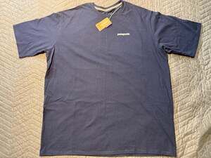 Patagonia Men's P-6 Logo Responsibili-Tee XL Regular Fit Blue Short Sleeve T-Shi